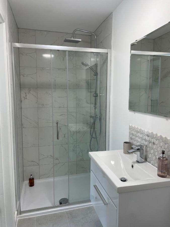 Central, Modern Apartment Bournemouth Bagian luar foto