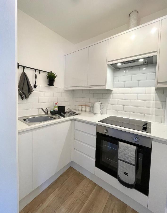 Central, Modern Apartment Bournemouth Bagian luar foto